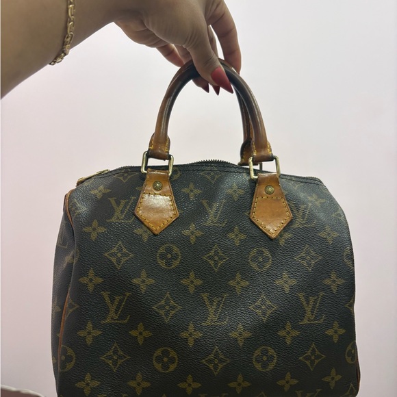Louis Vuitton Classic Monogram Satchel Speedy 25 - Picture 2 of 12